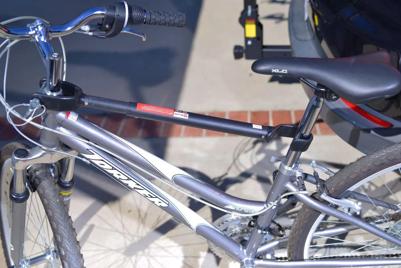 Crossbar for Transport on Step-Through Style Bikes