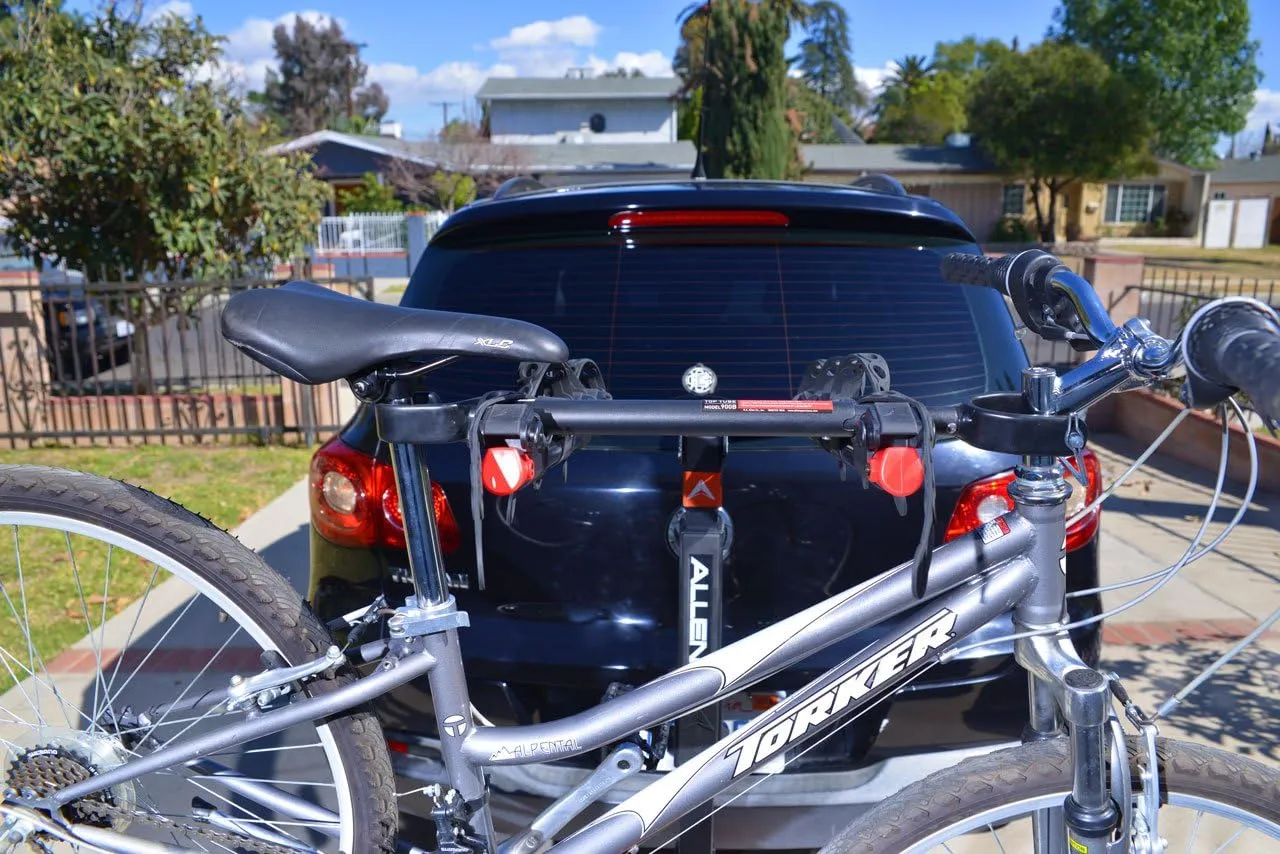 Crossbar for Transport on Step-Through Style Bikes