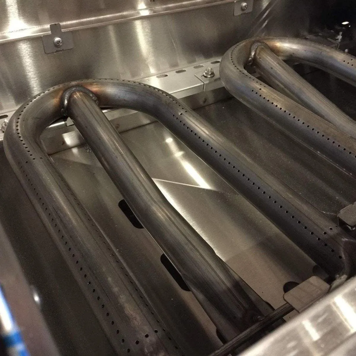 Delta Heat 32" 3 Burner Built-In Gas Grill